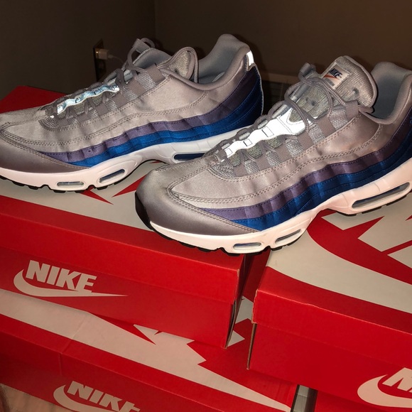 NIKE AIR MAX 95 SE. wolf grey blue nebula - Picture 3 of 3